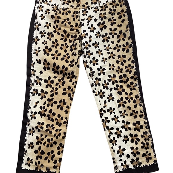MOSCHINO JEANS waist is 16 1/2 and length is 33 - Picture 4 of 6